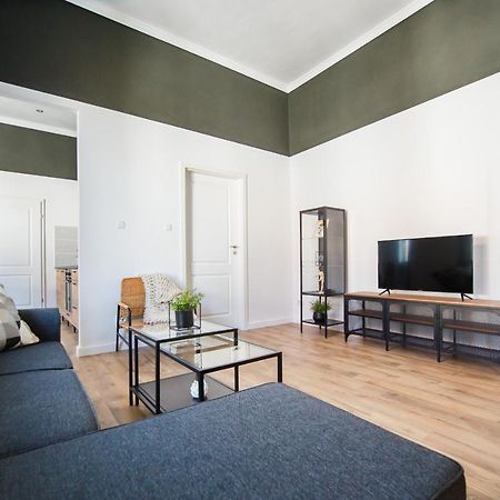 Super Central Spacious Apartment Oradea Exterior foto
