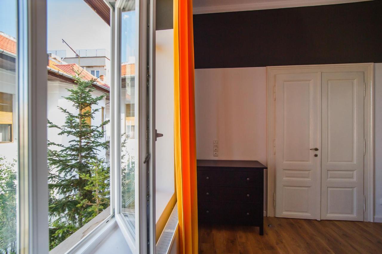 Super Central Spacious Apartment Oradea Exterior foto