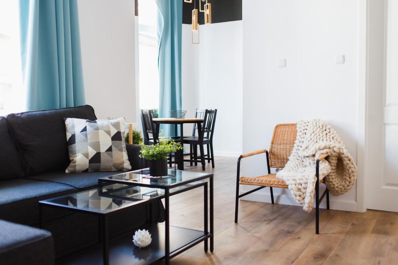 Super Central Spacious Apartment Oradea Exterior foto