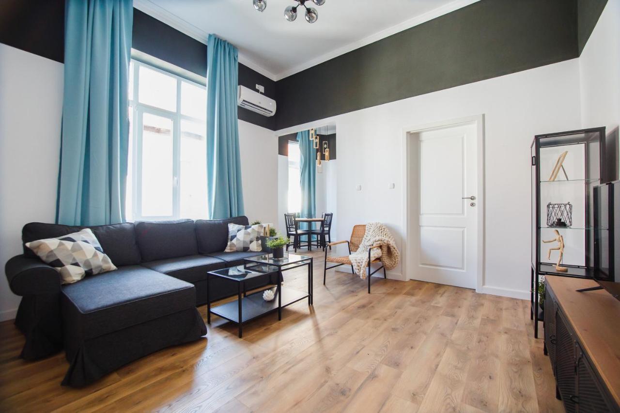 Super Central Spacious Apartment Oradea Exterior foto